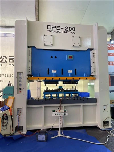 Stamping machin pou fèy metal